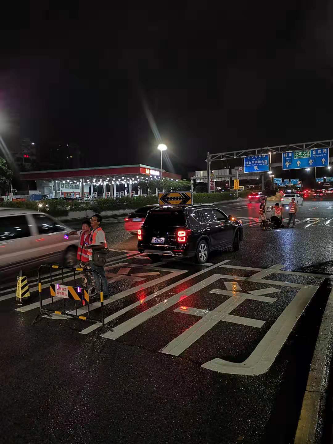 皇岗路快速改造工程（夜间管线探测）